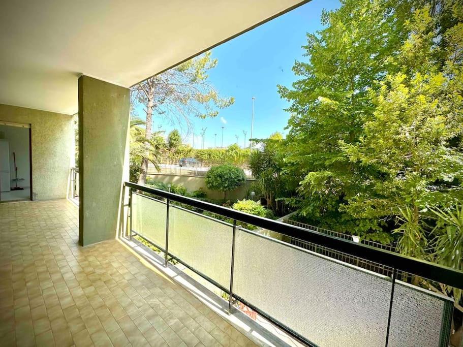 Appartamento Luminoso Domus Eur Рим Екстериор снимка