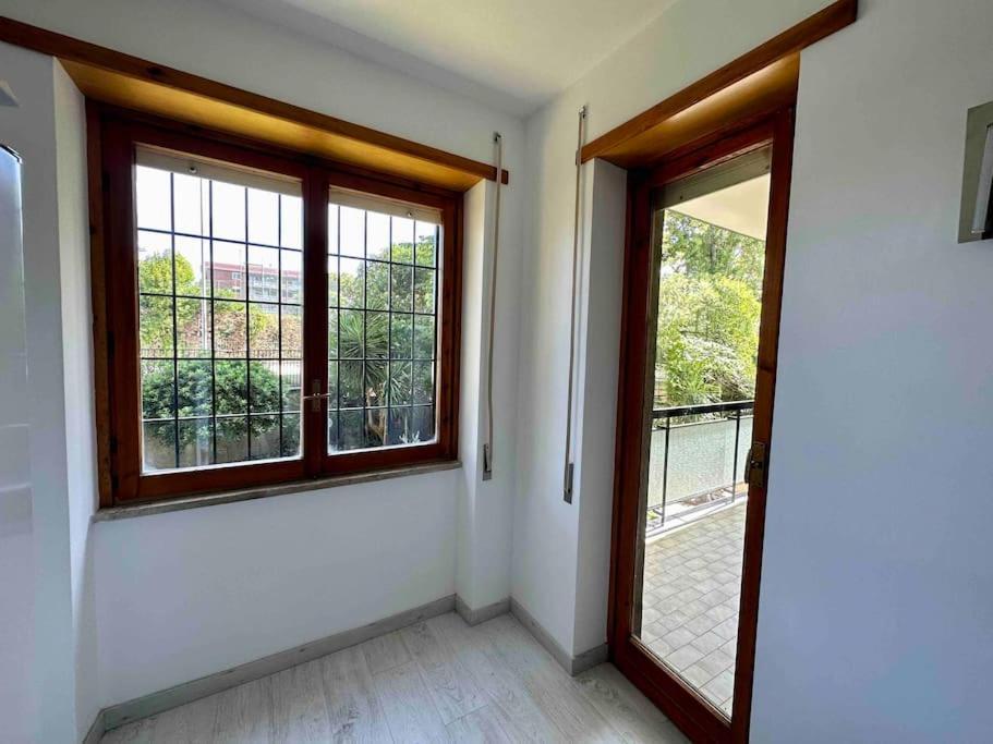 Appartamento Luminoso Domus Eur Рим Екстериор снимка