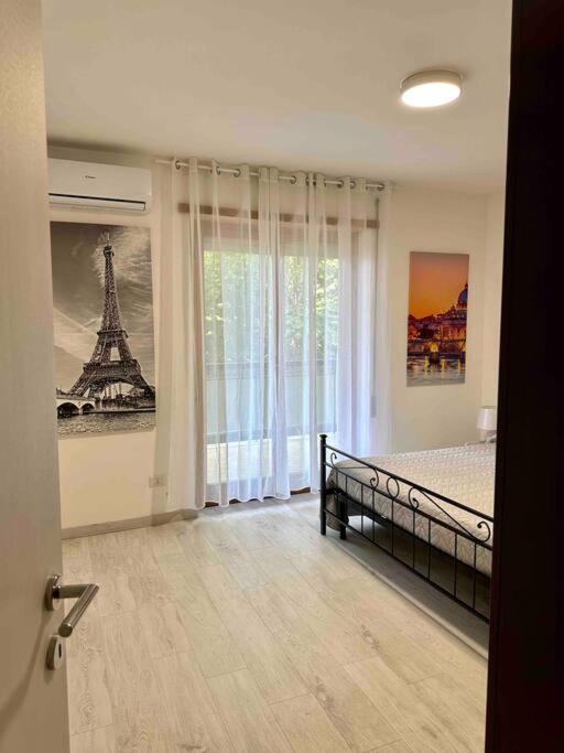 Appartamento Luminoso Domus Eur Рим Екстериор снимка
